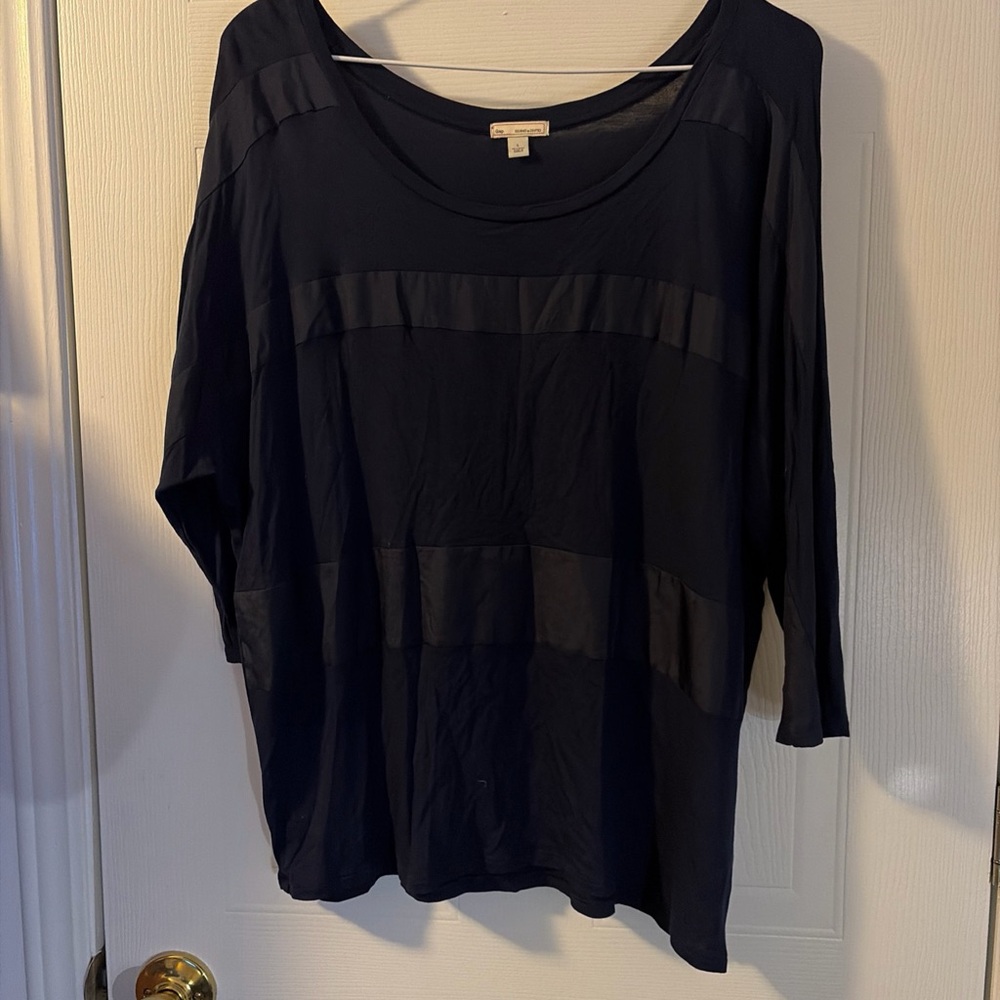 Gap Ladies Large Navy Blue Blouse